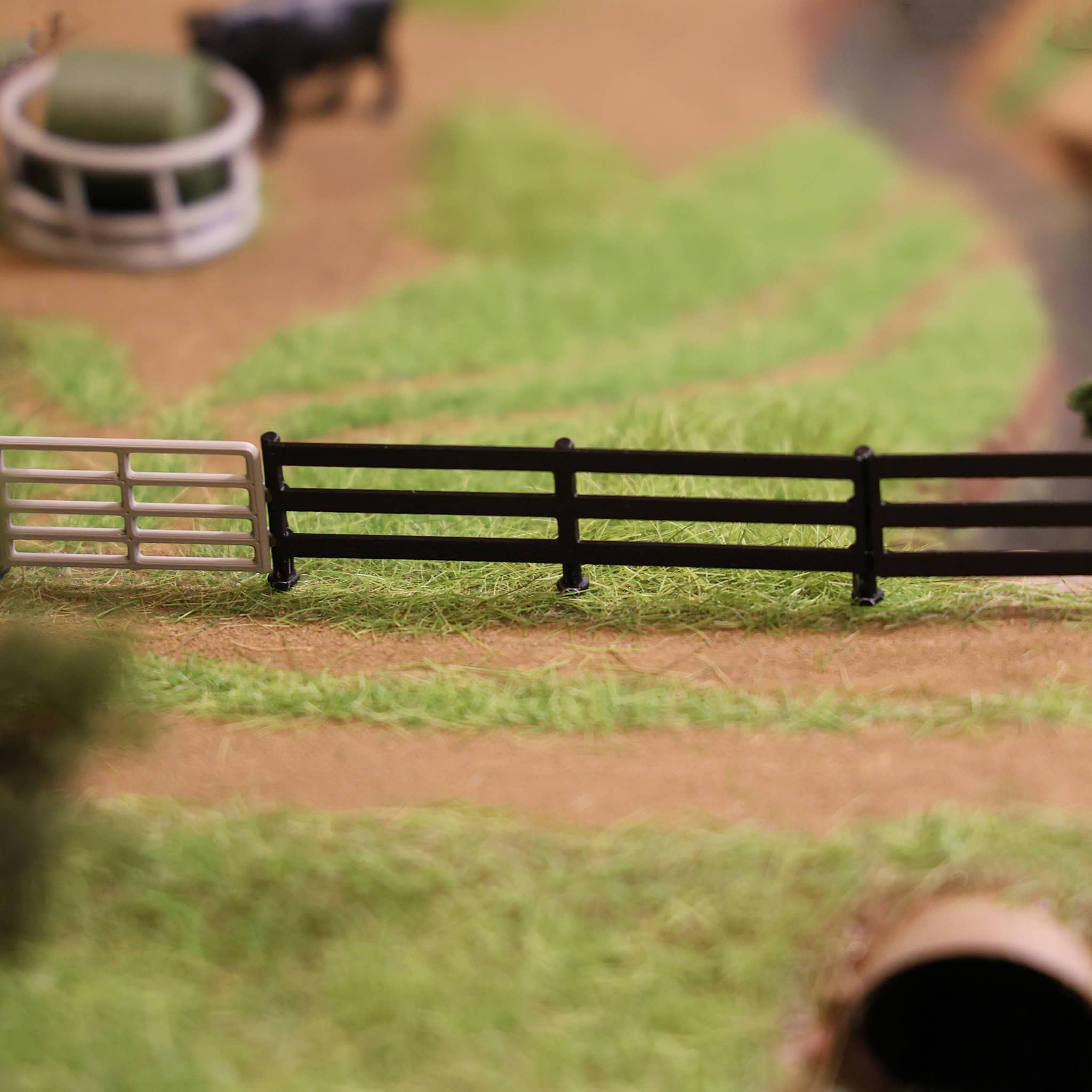 1/64 Black Painted-look Fencing 6-pack with Gate, 3D Printed
